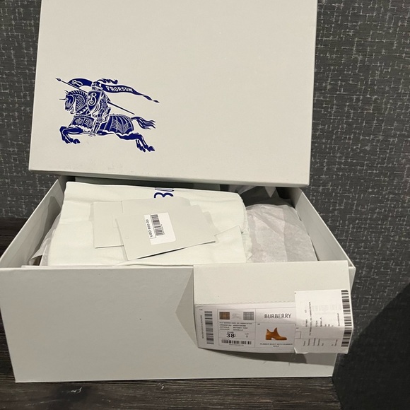 NIB Burberry Marsh ankle rain rubber sole heel boots Manilla yellow US 7 1/2 - Picture 12 of 12